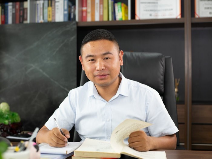 荣成华-团队风采